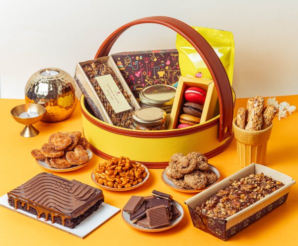 Diwali Hamper - Medium ( Egg / Eggless )